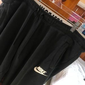 Black nike joggers